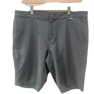 Linksoul Mens Boardwalker Flat Front Golf Travel Casual Shorts Gray Size 35